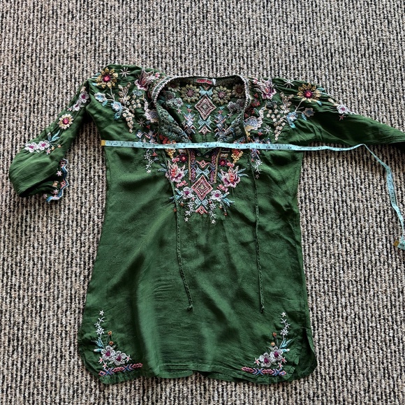 Johnny Was Sunflower Cactus Embroidered Blouse Tunic Top , size XXS - Picture 11 of 12